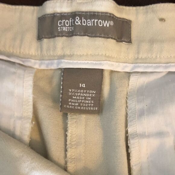 Croft & Barrow Women’s Shorts In Eggshell Size 14 Inseam 6 Inches Stretchy EUC - Picture 8 of 8